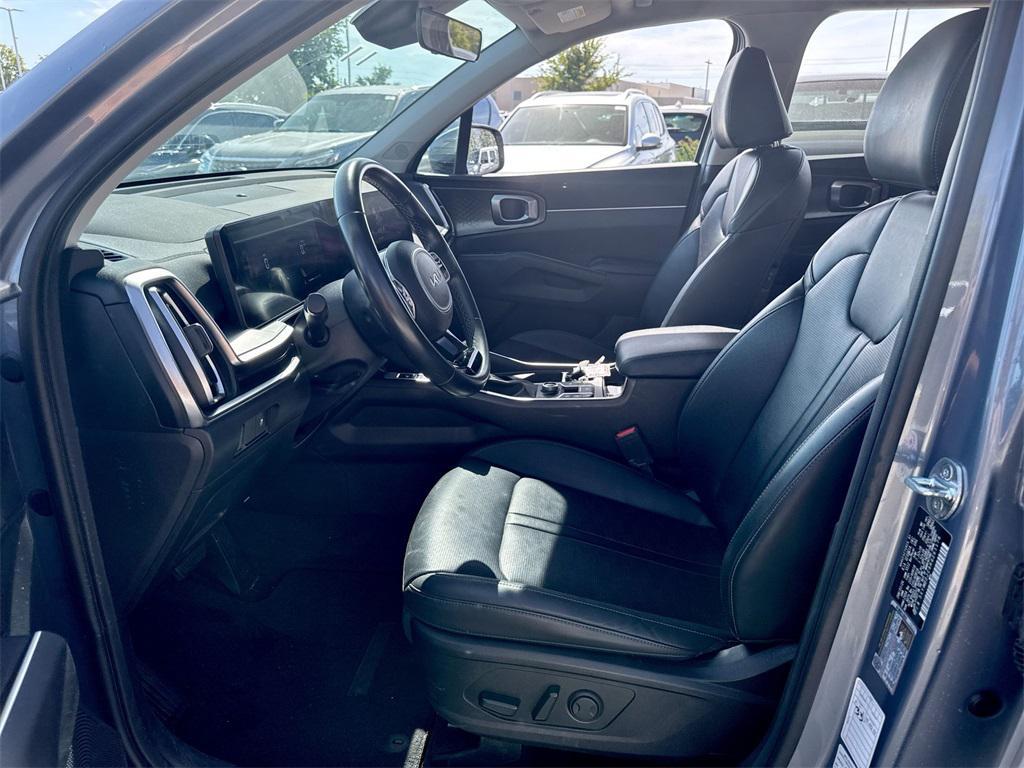 used 2024 Kia Sorento car, priced at $27,039