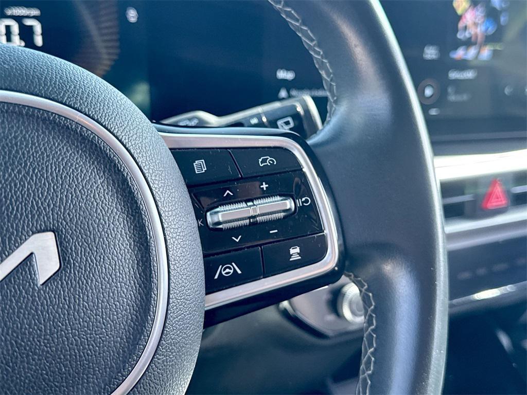 used 2024 Kia Sorento car, priced at $27,039