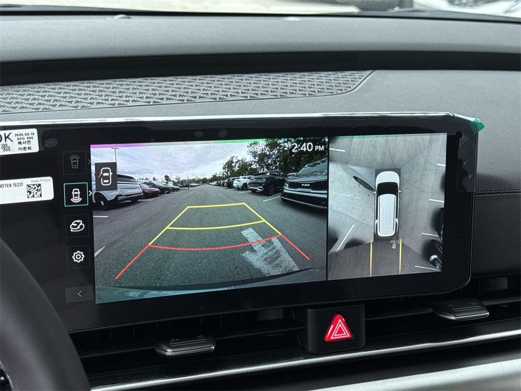 new 2025 Kia Carnival Hybrid car, priced at $51,789