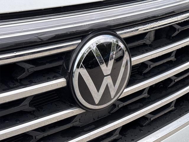 used 2025 Volkswagen Atlas car, priced at $39,224