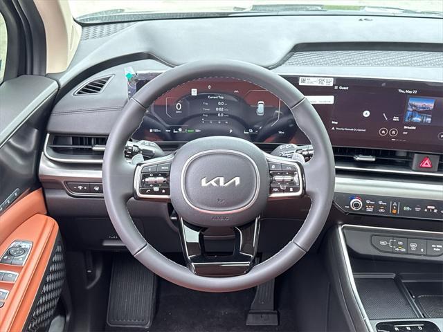 new 2025 Kia Carnival Hybrid car, priced at $49,826
