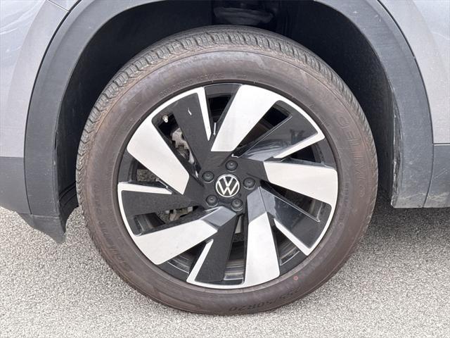 used 2024 Volkswagen Atlas Cross Sport car, priced at $30,676