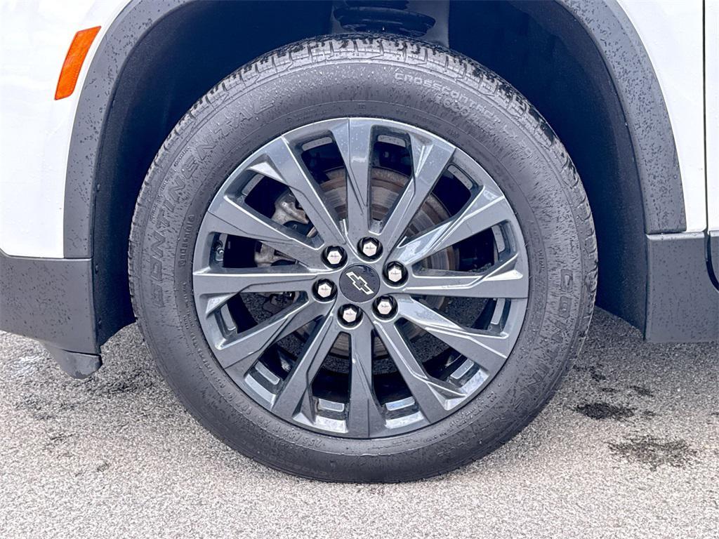 used 2023 Chevrolet Traverse car, priced at $36,392
