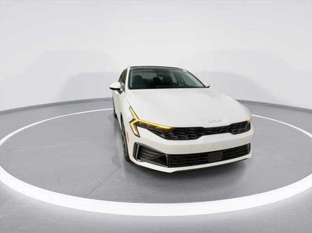 new 2025 Kia K5 car, priced at $33,282