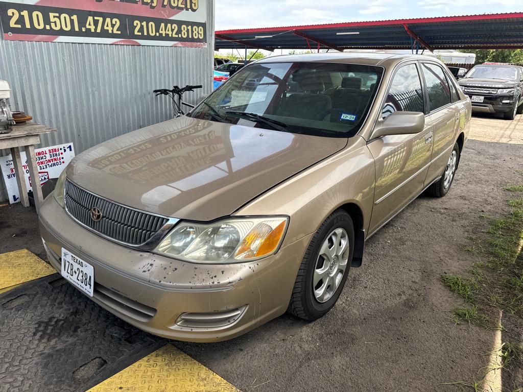 used 2001 Toyota Avalon car, priced at $1,500