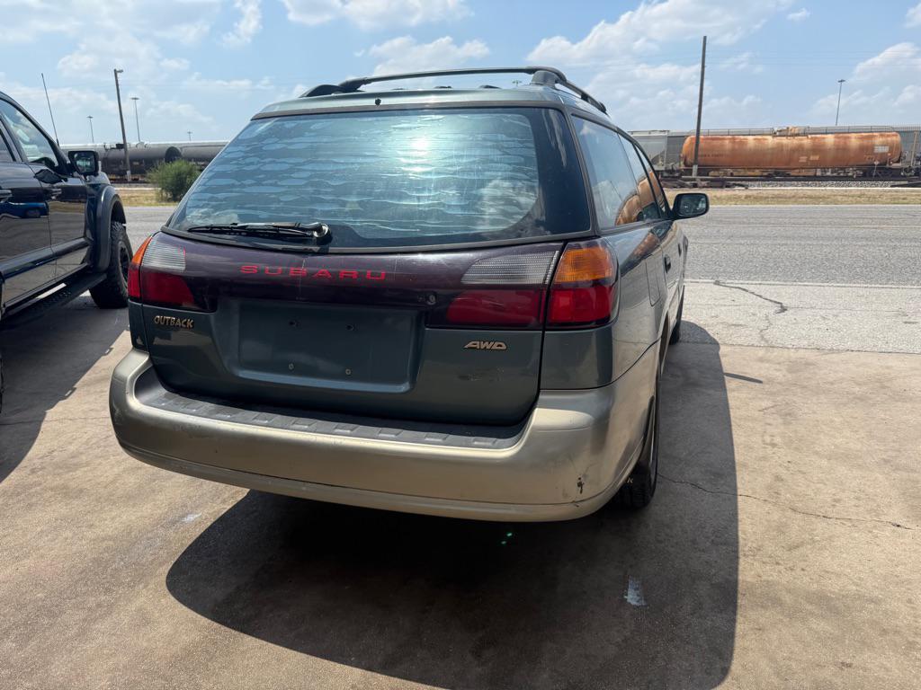 used 2000 Subaru Legacy car, priced at $3,999