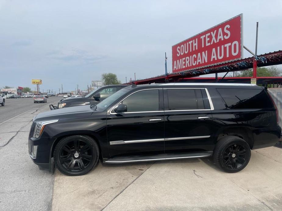 used 2015 Cadillac Escalade ESV car, priced at $16,999