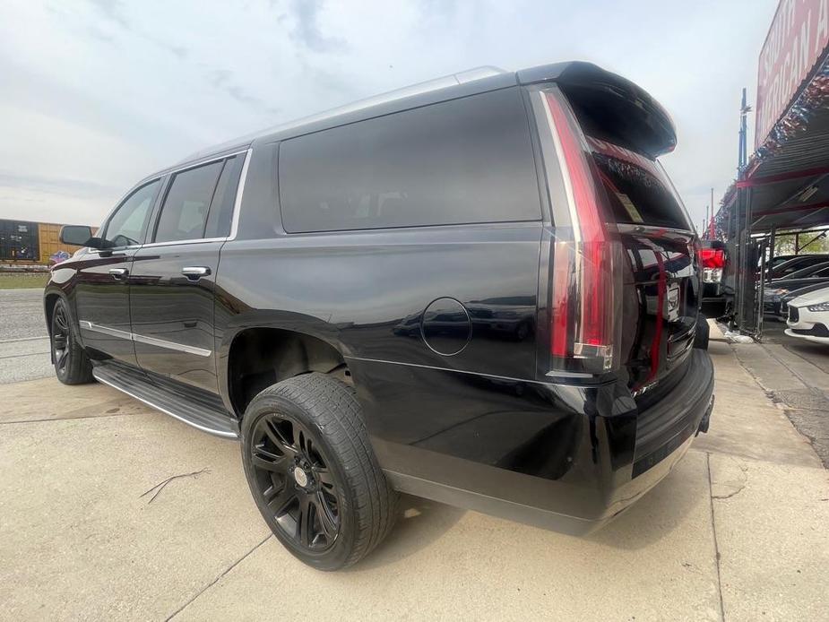 used 2015 Cadillac Escalade ESV car, priced at $16,999