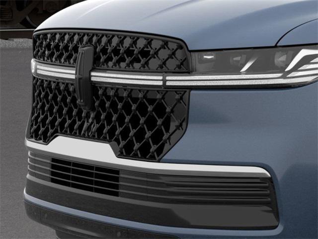 new 2025 Lincoln Navigator car, priced at $112,405