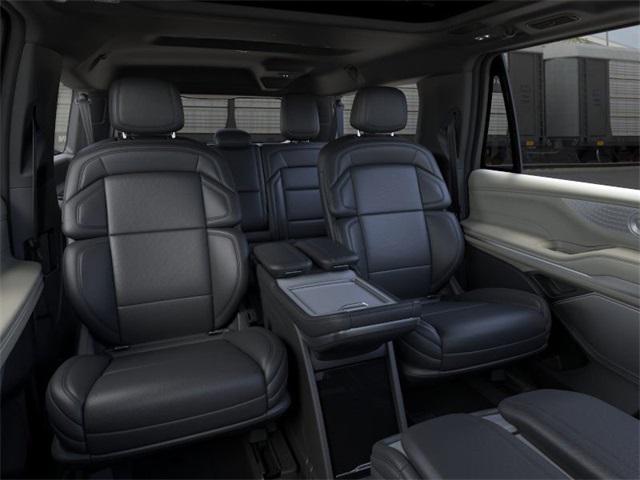 new 2025 Lincoln Navigator car, priced at $112,405