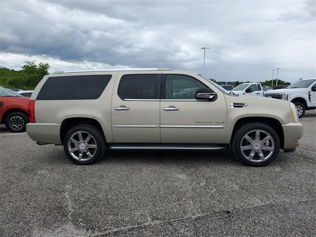 used 2009 Cadillac Escalade ESV car, priced at $9,988