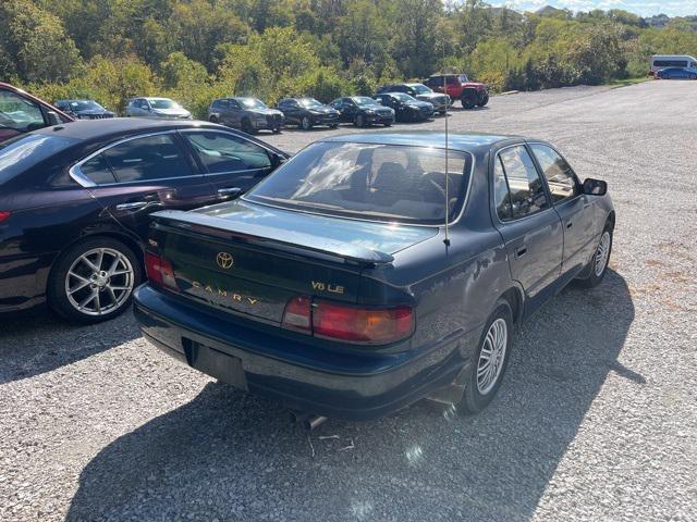 used 1995 Toyota Camry car, priced at $2,986