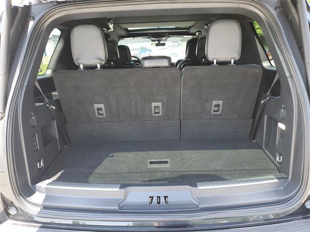 used 2022 Lincoln Navigator car, priced at $49,487