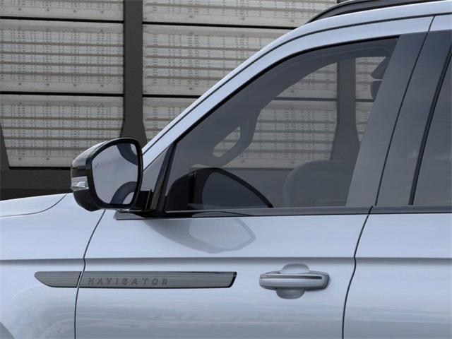new 2025 Lincoln Navigator car, priced at $111,175