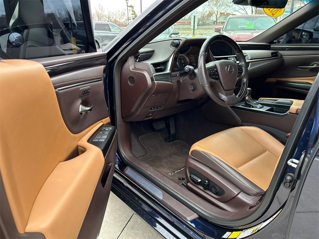 used 2019 Lexus ES 350 car, priced at $30,000