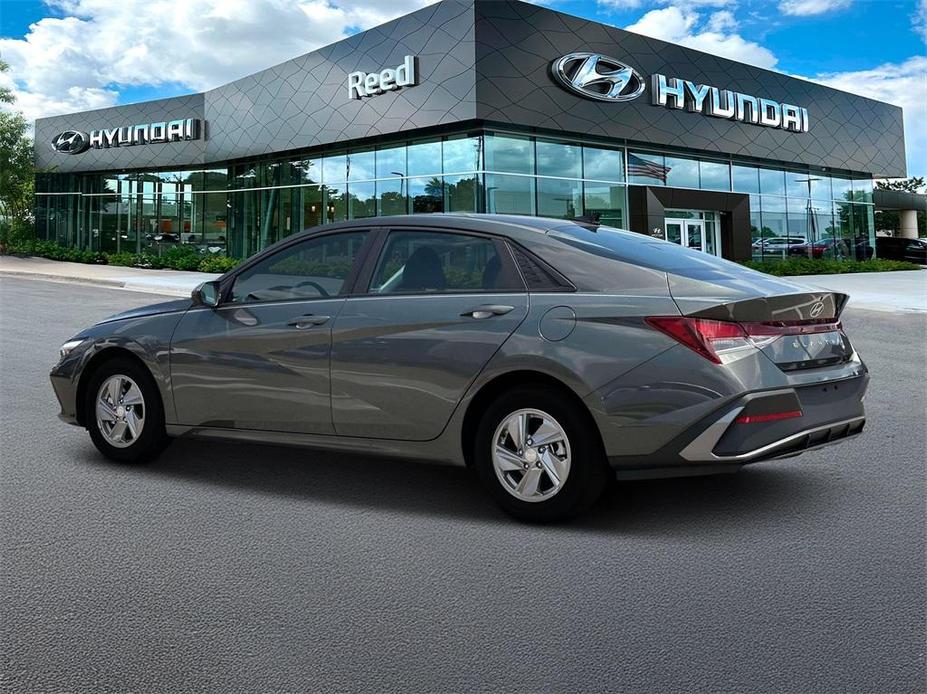 new 2024 Hyundai Elantra car, priced at $19,499