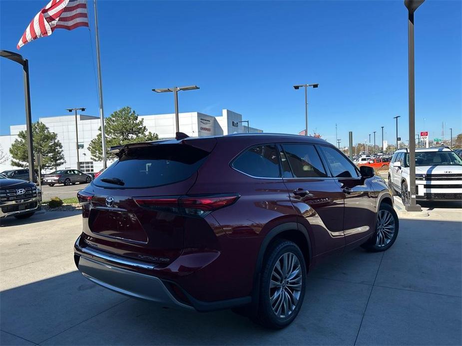 used 2022 Toyota Highlander car, priced at $42,000