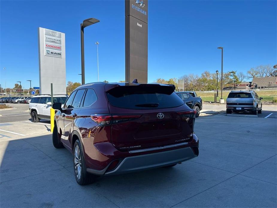 used 2022 Toyota Highlander car, priced at $42,000