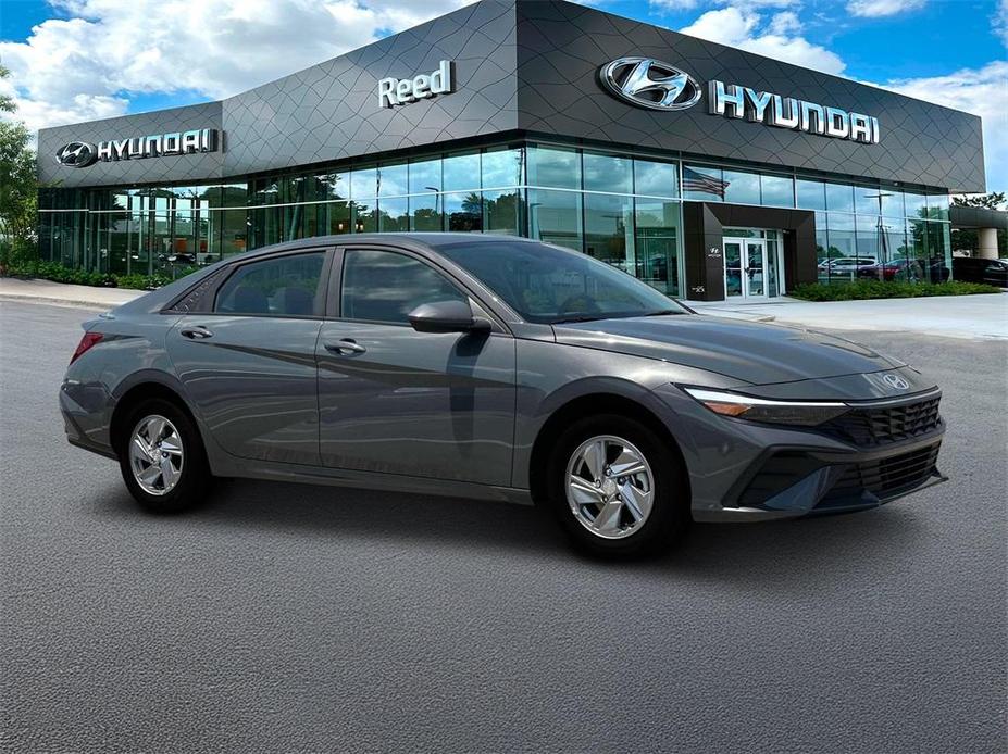 new 2024 Hyundai Elantra car, priced at $19,499