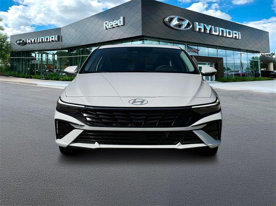 new 2025 Hyundai Elantra HEV car, priced at $30,158