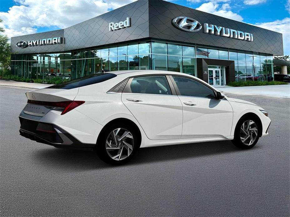 new 2025 Hyundai Elantra HEV car, priced at $30,158