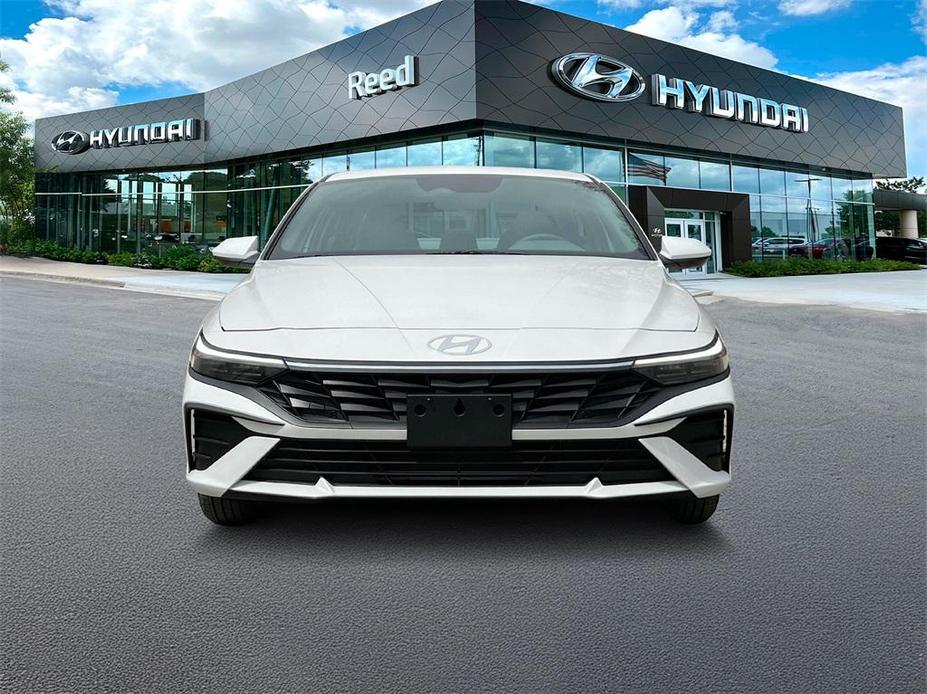 new 2024 Hyundai Elantra car, priced at $21,185