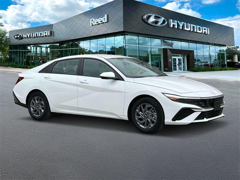 new 2024 Hyundai Elantra car, priced at $21,185