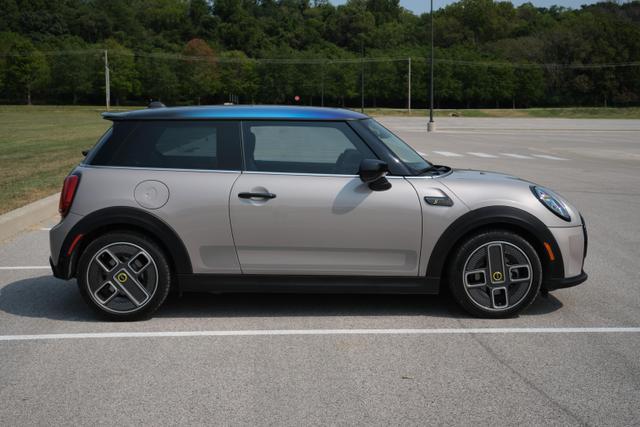 used 2022 MINI Hardtop car, priced at $21,000