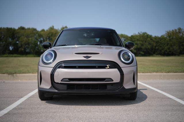 used 2022 MINI Hardtop car, priced at $21,000