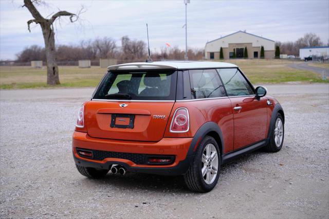 used 2013 MINI Hardtop car, priced at $8,000