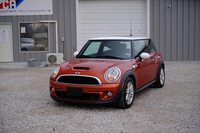 used 2013 MINI Hardtop car, priced at $8,000