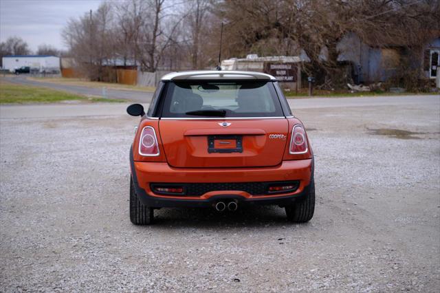 used 2013 MINI Hardtop car, priced at $8,000