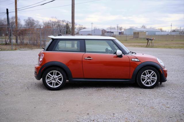 used 2013 MINI Hardtop car, priced at $8,000