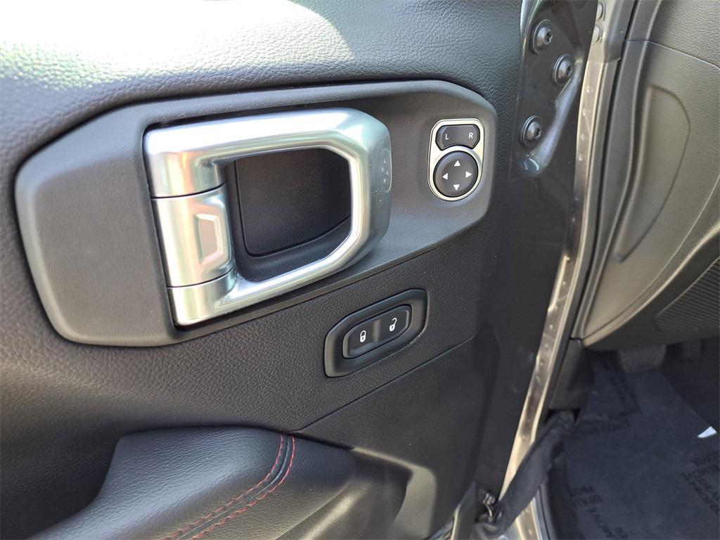 used 2022 Jeep Gladiator car, priced at $38,616