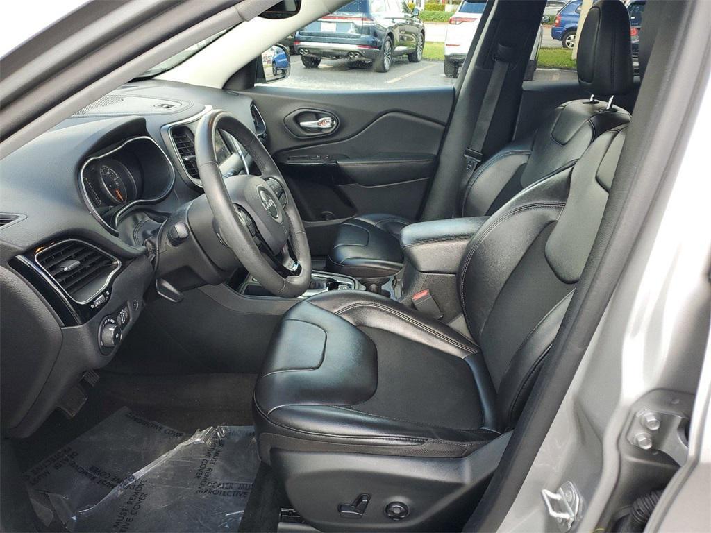 used 2020 Jeep Cherokee car, priced at $14,372