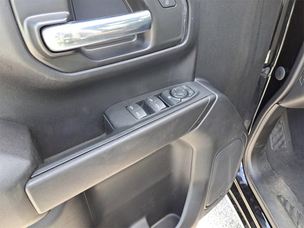 used 2024 Chevrolet Silverado 1500 car, priced at $35,135