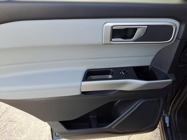 used 2023 Ford Explorer car, priced at $31,875