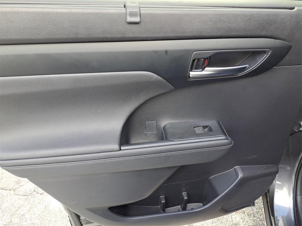 used 2023 Toyota Highlander car, priced at $36,288