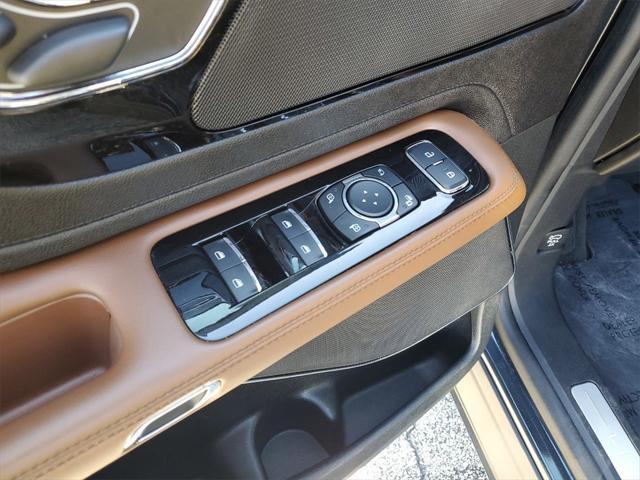 used 2023 Lincoln Aviator car, priced at $43,059