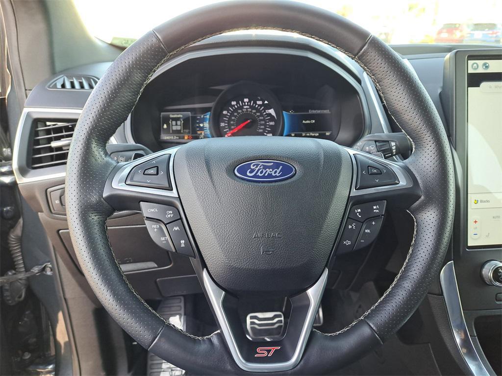 used 2022 Ford Edge car, priced at $28,670