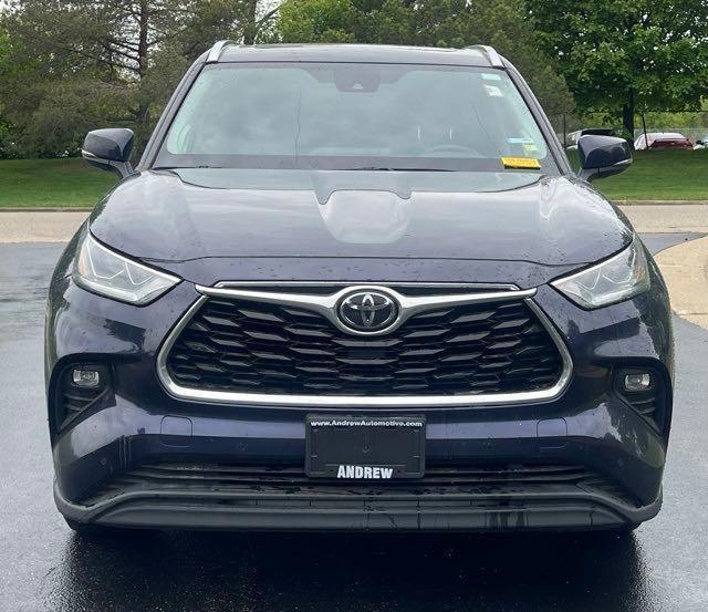 used 2021 Toyota Highlander car, priced at $36,779