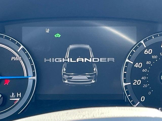 used 2021 Toyota Highlander Hybrid car, priced at $32,559