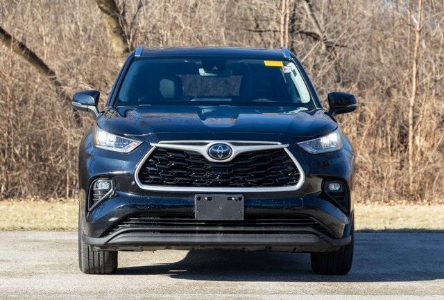 used 2020 Toyota Highlander car, priced at $32,249