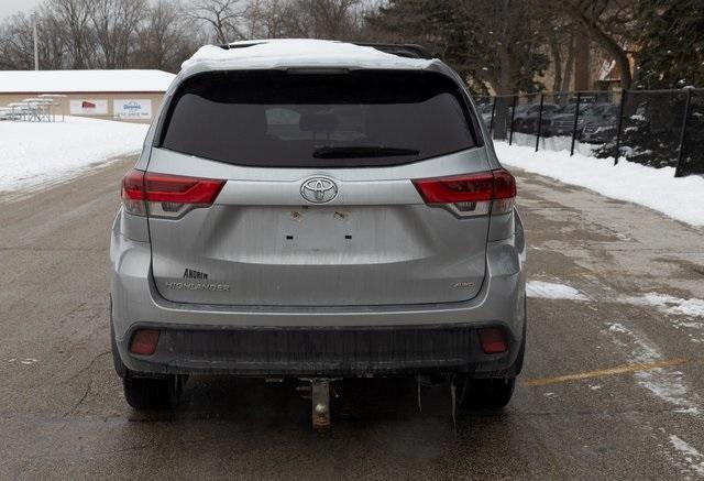 used 2018 Toyota Highlander car, priced at $22,519