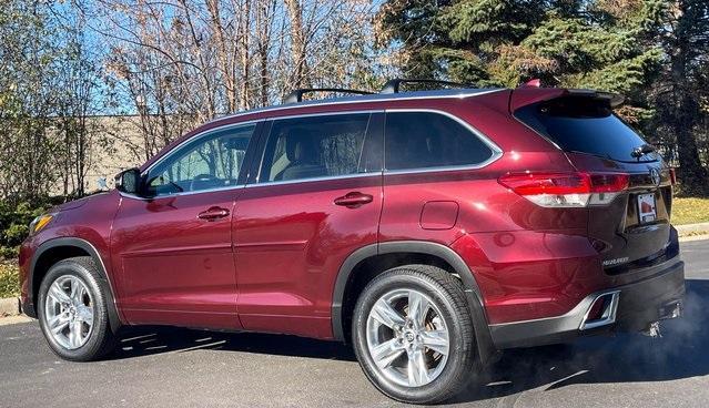 used 2019 Toyota Highlander car, priced at $25,627