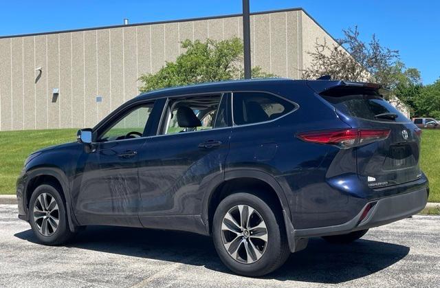 used 2020 Toyota Highlander car, priced at $32,329