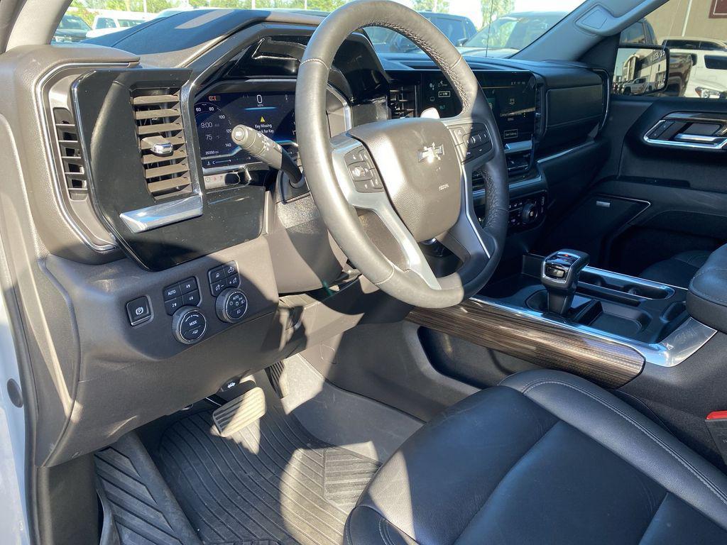 used 2024 Chevrolet Silverado 1500 car