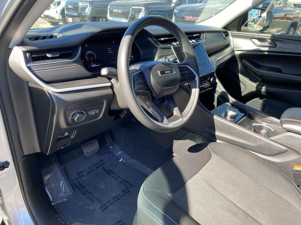 used 2023 Jeep Grand Cherokee L car