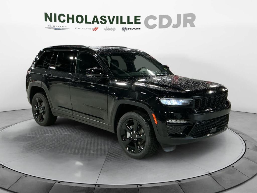 new 2025 Jeep Grand Cherokee car, priced at $52,152