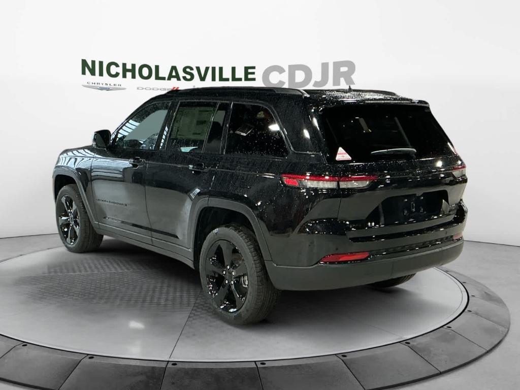 new 2025 Jeep Grand Cherokee car, priced at $52,152